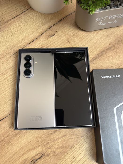 Почти новый ZFold 7