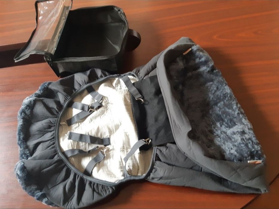 Huse in geantă voiaj confortabil