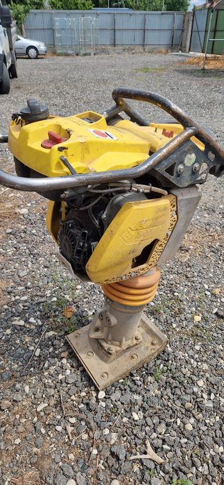 Închiriez picamer demolator de închiriat