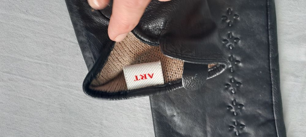 Кожени ръкавици на марката ART