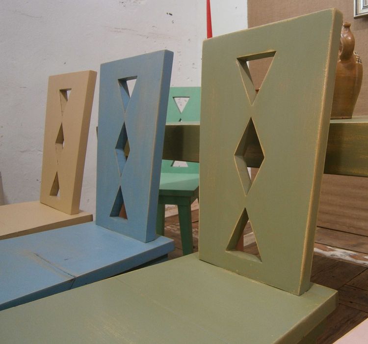 Set masa si 6 scaune vechi din lemn masiv reconditionat