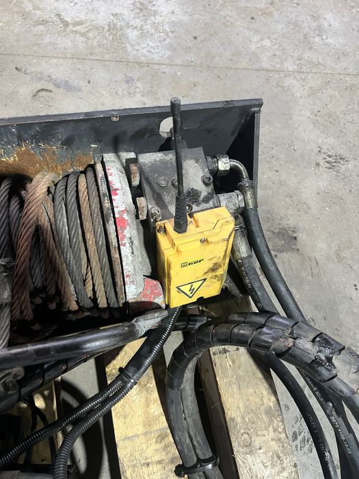 Хидравлична лебедка с дистанционно и ръчно управление