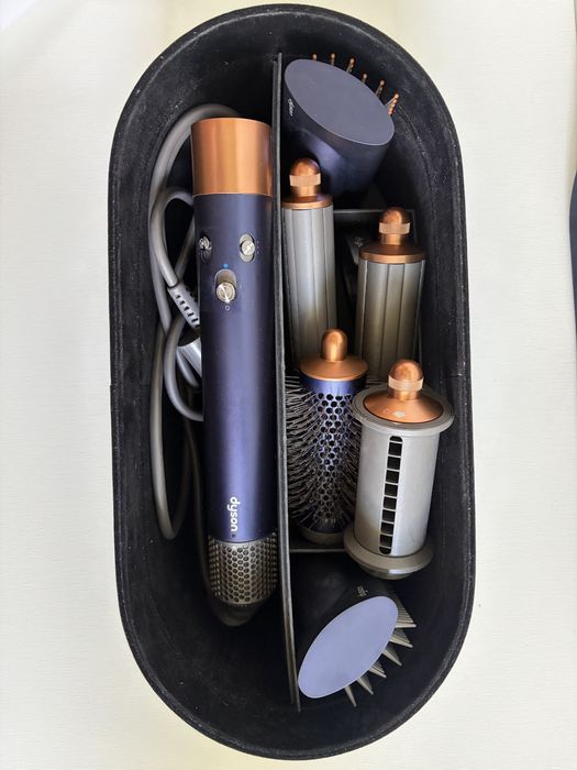 Dyson Airwrap navy blue