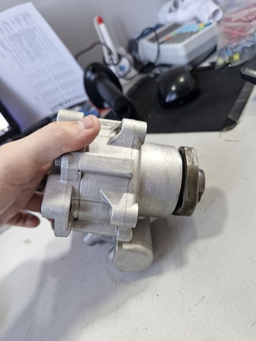 Насос ГУР Volkswagen t5