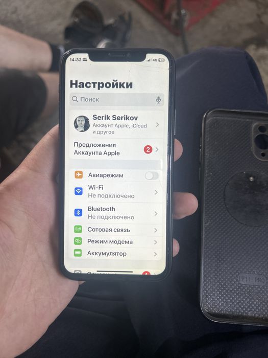 Айфон 11 про в отличном состояний  все в оригинале