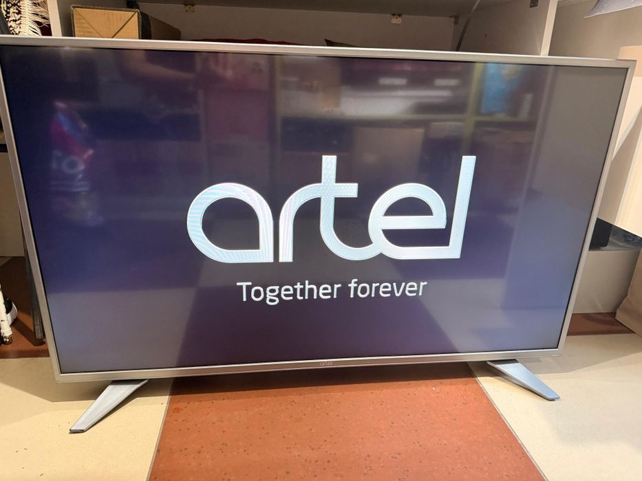 Продам телевизор Artel