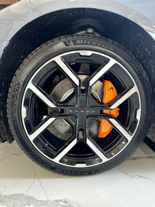 XPENG P7 Next Rasmiy kafolat bilan 750 km