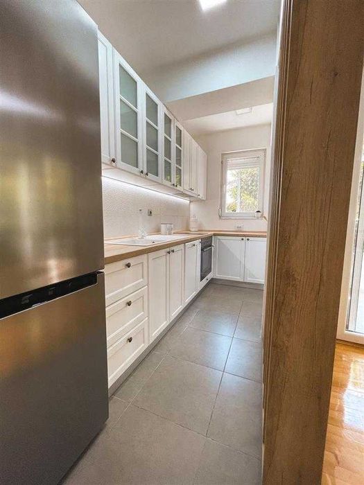 Дава се под наем Двустаен апартамент в София, Младост 1 - 65 кв.м за 586.5 € - Снимка #2