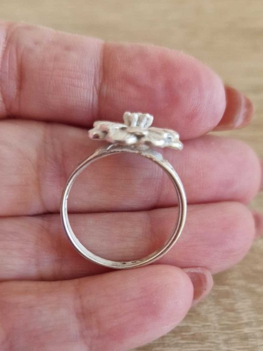 AG51,inel argint 925,nou/marcat, solid, floare mare , deosebit