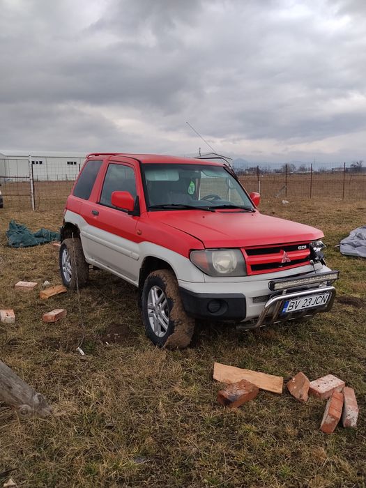 Dezmembrez Mitsubishi Pajero pinin 2.0  si 1.8 gdi piese pinini shogun