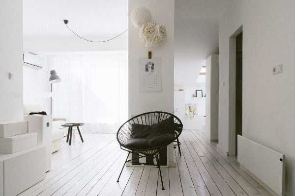 Продава се Тристаен апартамент в Пловдив, Южен - 83 кв.м за 1988 €/кв.м - Снимка #2