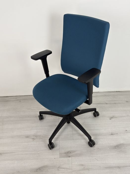 страхотни офис столове за домашен офис или офис пространство удобен;