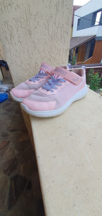 Skechers fete nr 37