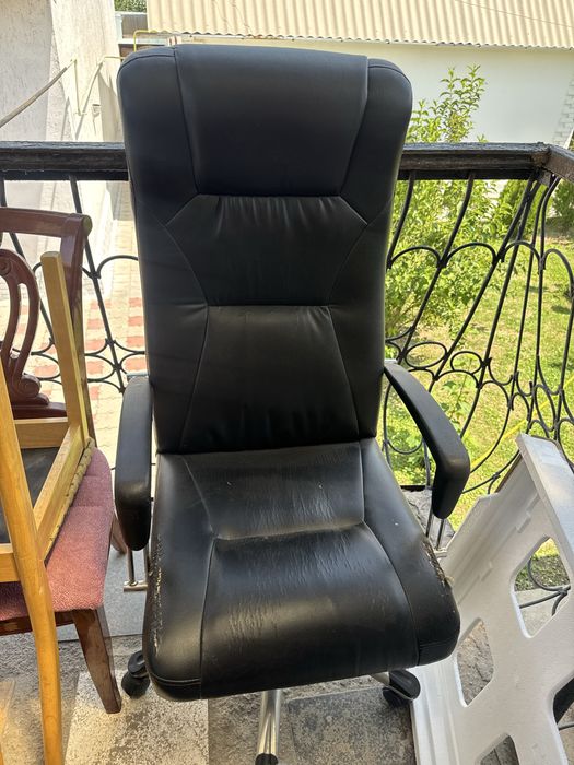 Продам офисное /компьютерное кресло