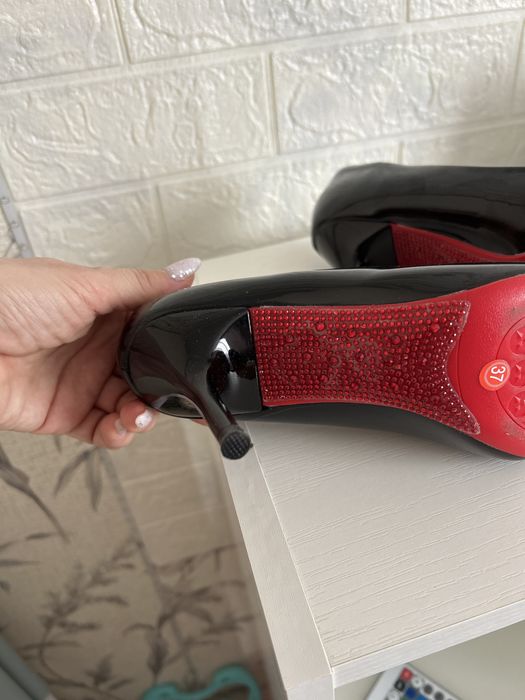 Туфли новые 36 размер