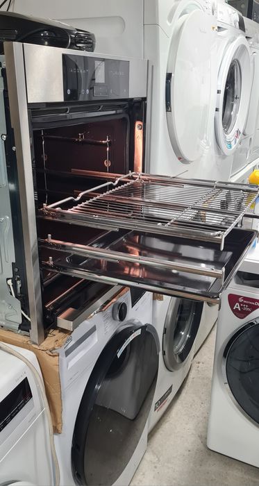Фурна за вграждане NEFF Line B55CR22N0 71л  А+ ПИРОЛИЗА  Made in Germany