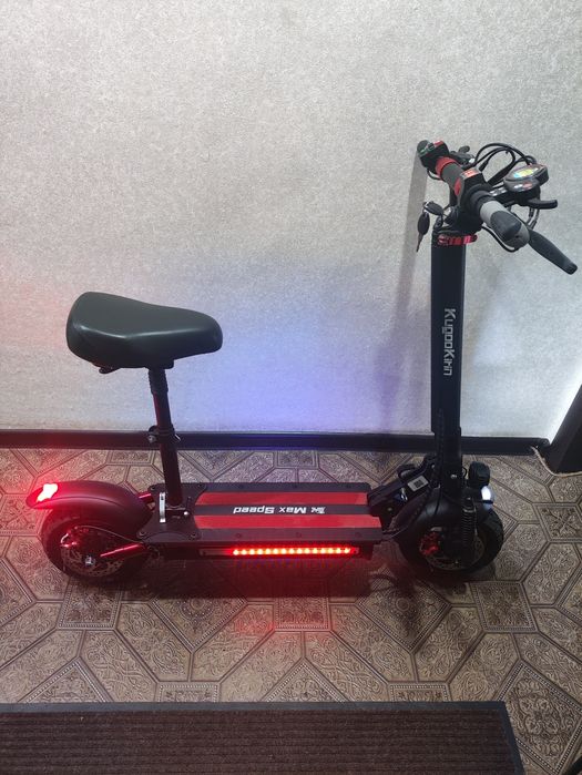 Продам электросамокат
