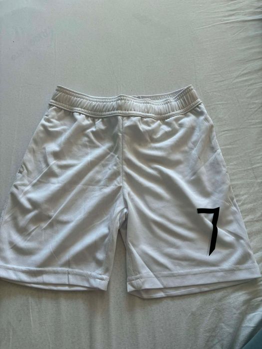 Vand pantaloni scurti de fotbal ptr copii