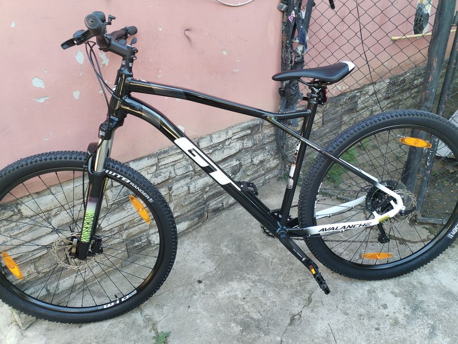 Bicicleta GT Avalanche roti 29 cadru aluminiu XL