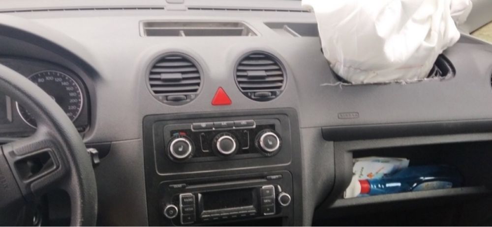 Продава се само на части VW CADDY 2.0 метан 2012г