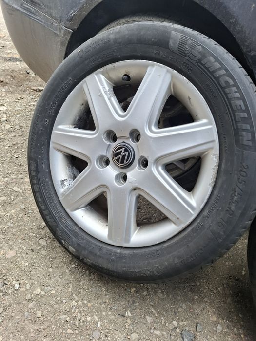 Vand set 4 jante R 16 vw passat b6 b5 au si anvelope 205 55 16 2 m+s 2 vara