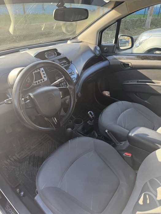 Срочно продется спарк 2011 год 2 поз