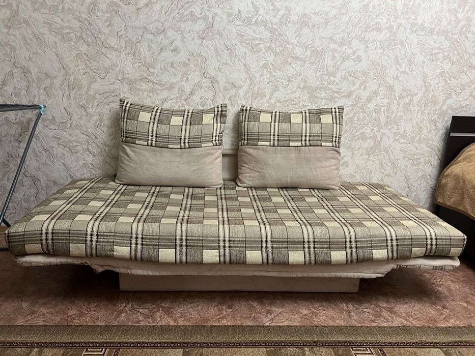 Продам хорошую тахту!