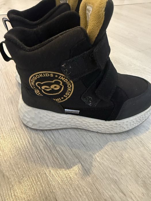Продам зимние сапожки для мальчика