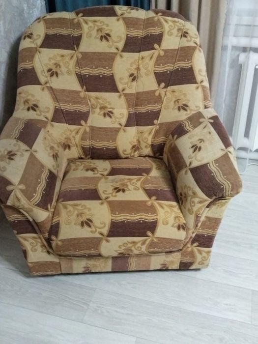 Продам кухонный гарнитур и диван с креслом
