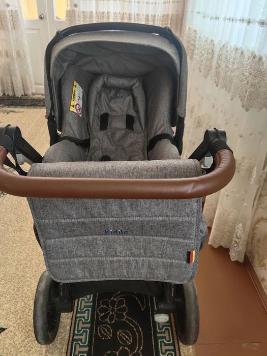 Коляска фирмы кидило. Kolyaska kidilo