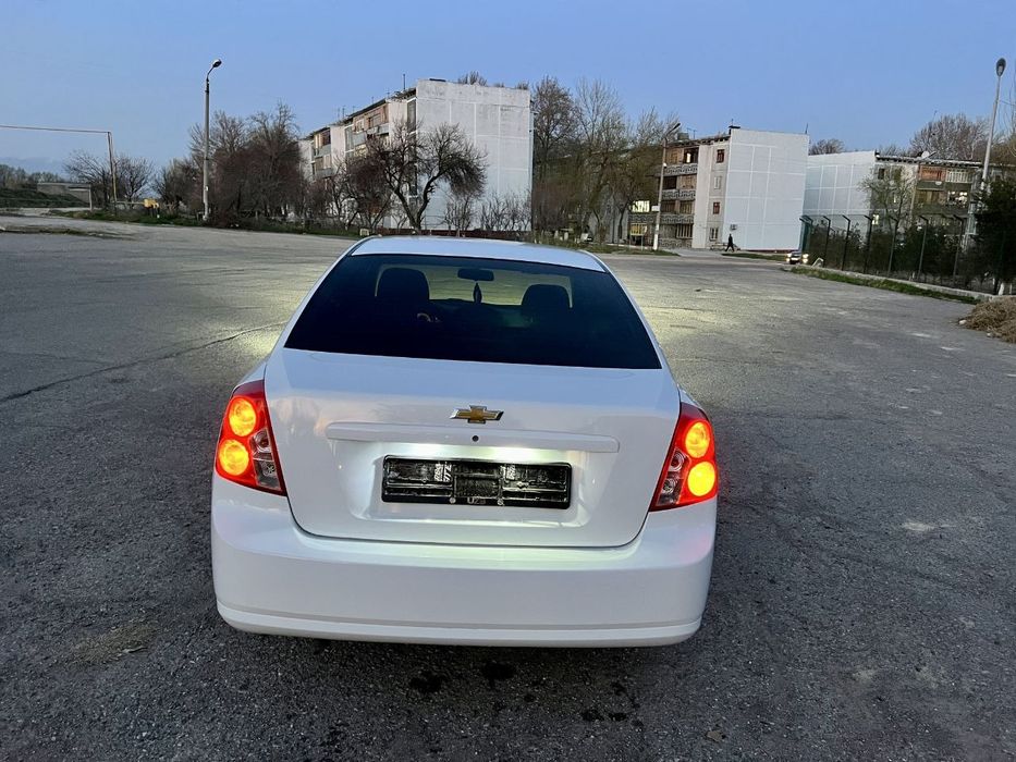 Ласетти 1.8 жентра килинган