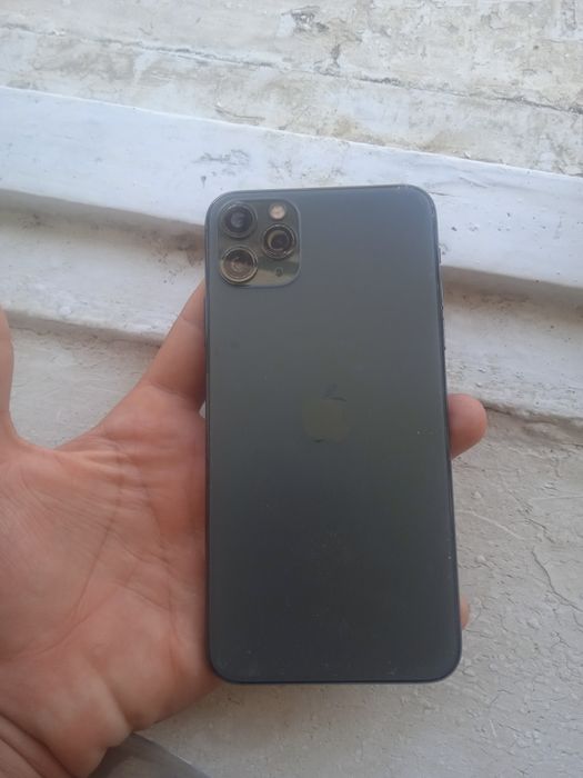 iPhone 11pro max sotiladi srochno