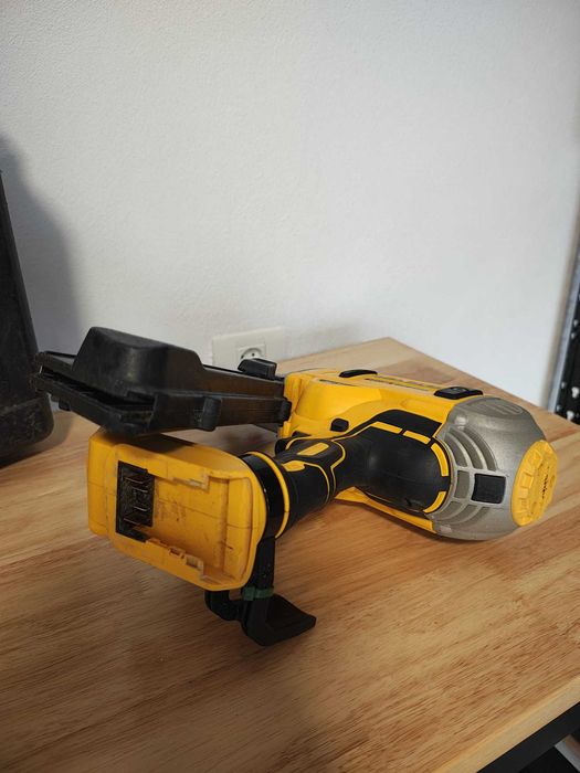 Pistol de bătut cuie, cu motor fără perii, XR de 18 V fara accesorii