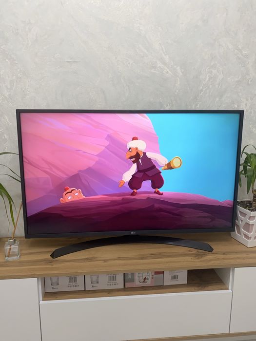 Продам СМАРТ телевизор LG