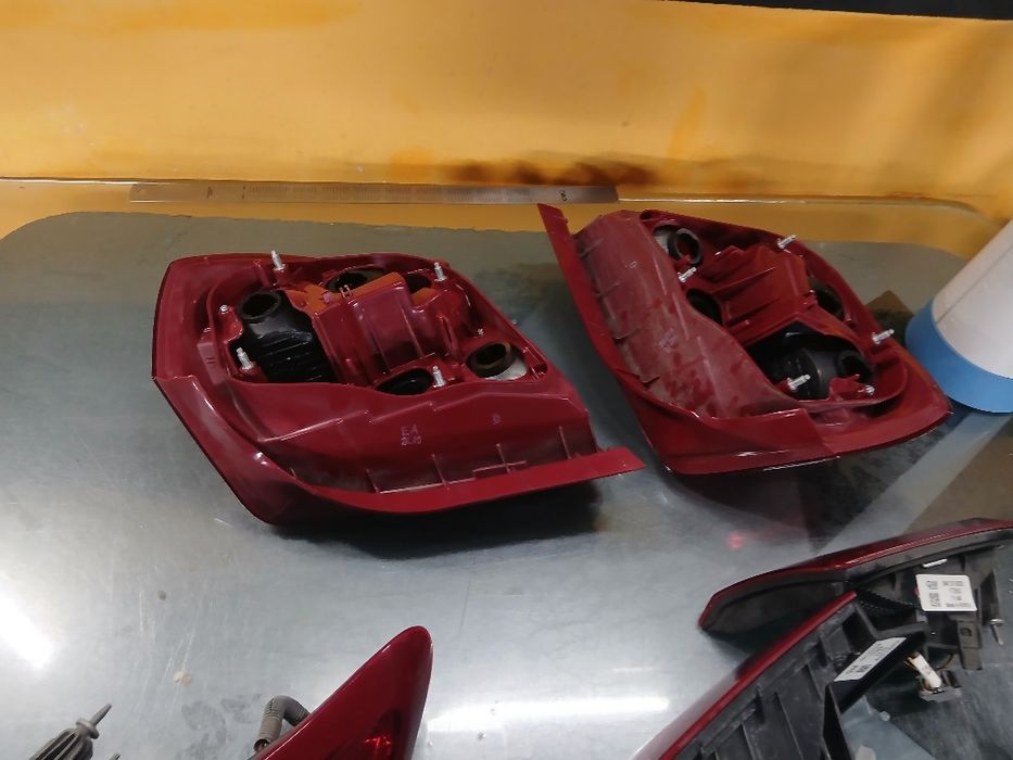 Жентра задний фара сотилади