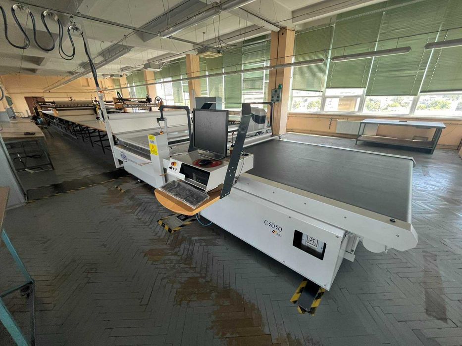 Робот за автоматично кроене Kuris C3030