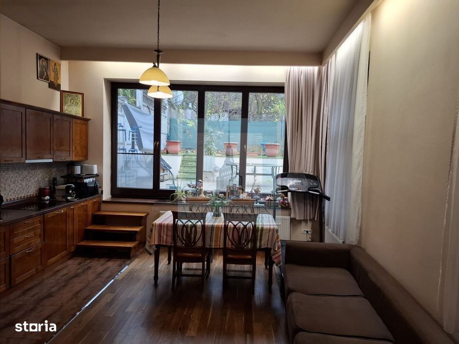 COMISION 0%--Apartament 4 camere decomandat - zona Centrul Istoric