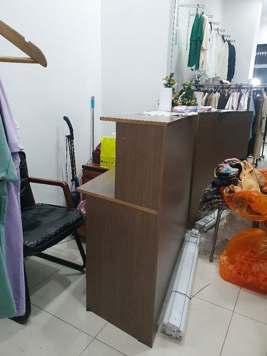 Стол-рецепш на продажу 8000тг