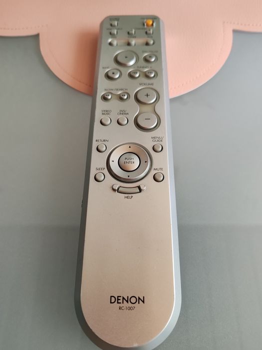 Vând telecomandă originală Denon RC-1007