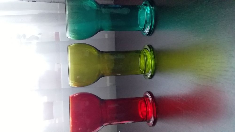 Подсвечники 3 штуки.