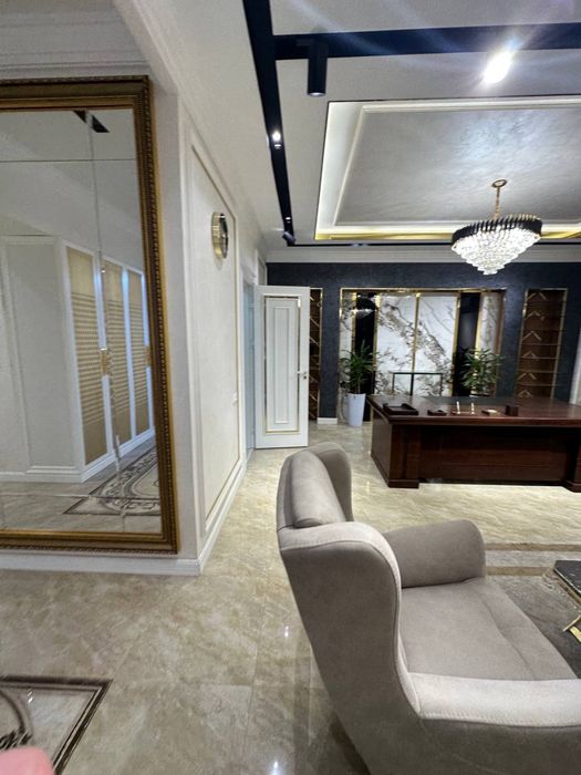 Продаётся нежилое цокольное помещение под офис