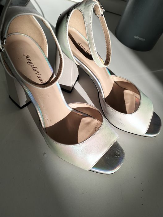 Босоножки женские