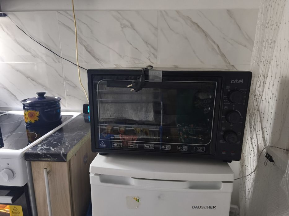 Продам электро-печь Artel