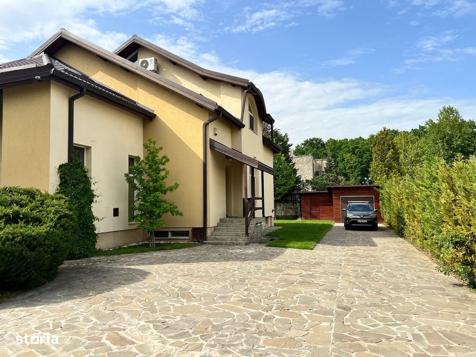 Vilă Pipera | 360 mp | Teren 1.000 mp | 8 camere | 5 băi | Garaj