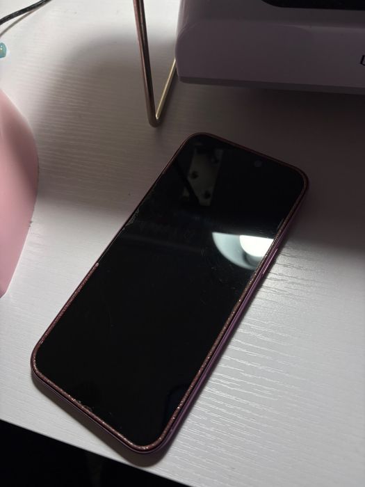 Iphone 16 plus roz