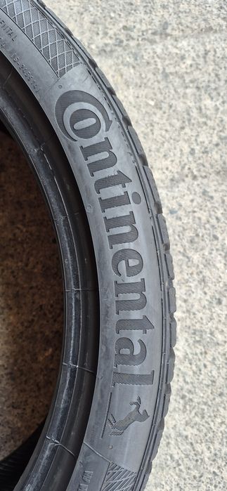 4 anvelope iarna Continental 215/40/18.Pretul este pe bucata