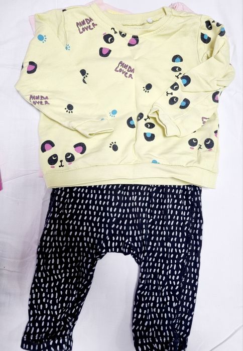 Лот бебешки дрешки за момиче - комплекти и бодита