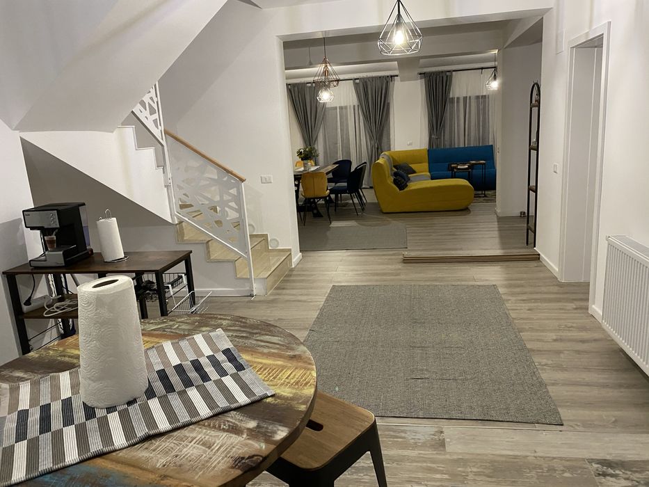 Vila LUX 5 dormitoare, vedere panoramica BUCEGI INCHIRIERE TERMEN LUNG