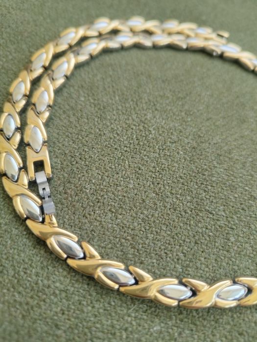 Колие магнитно,луксозно с позлата