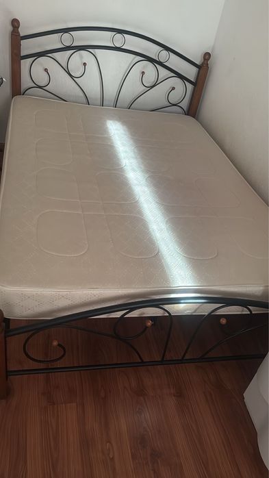 Кровать кованая с матрасом